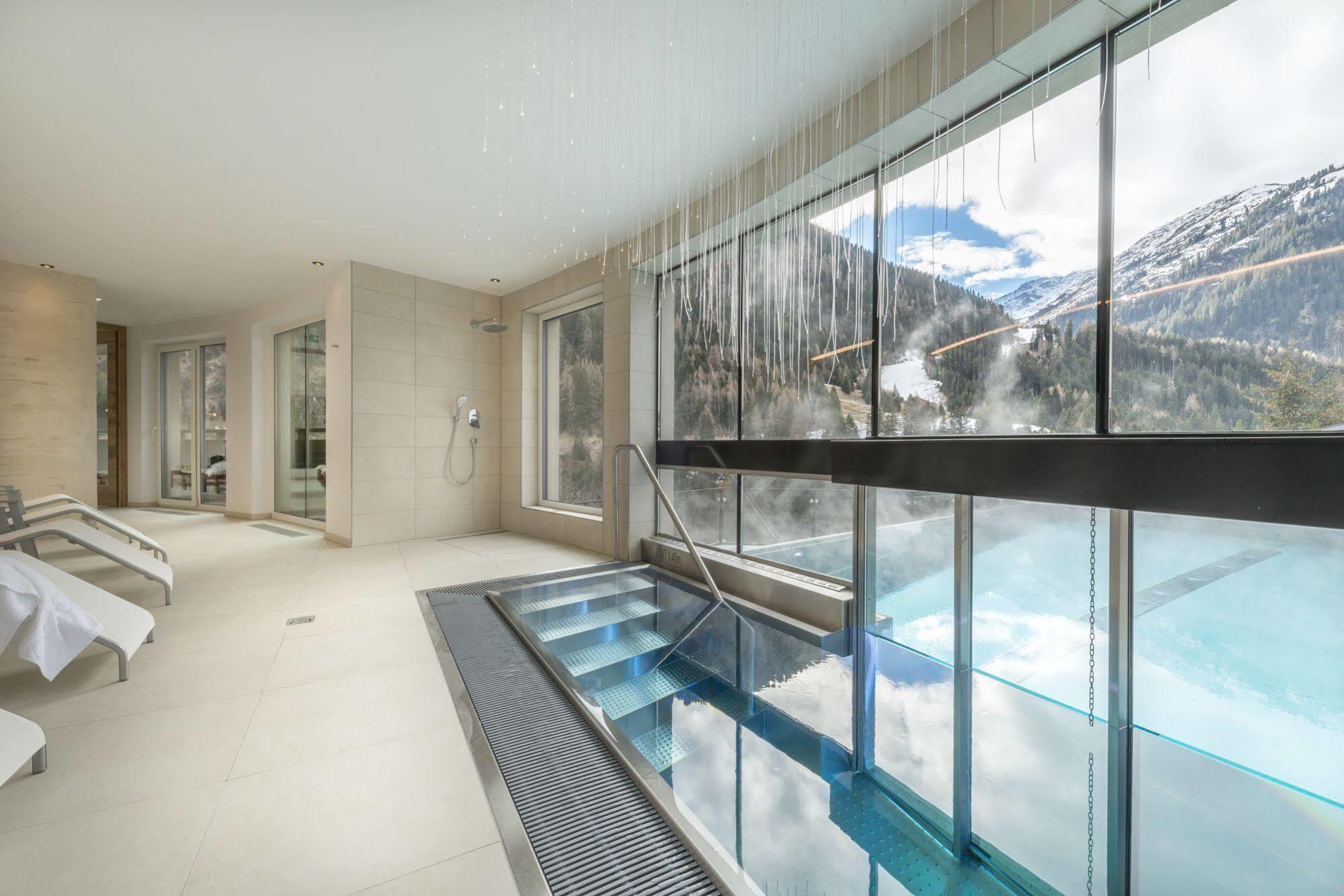 Heart Hotel Grischuna Σανκτ Αντόν αμ Άλμπεργκ Εξωτερικό φωτογραφία