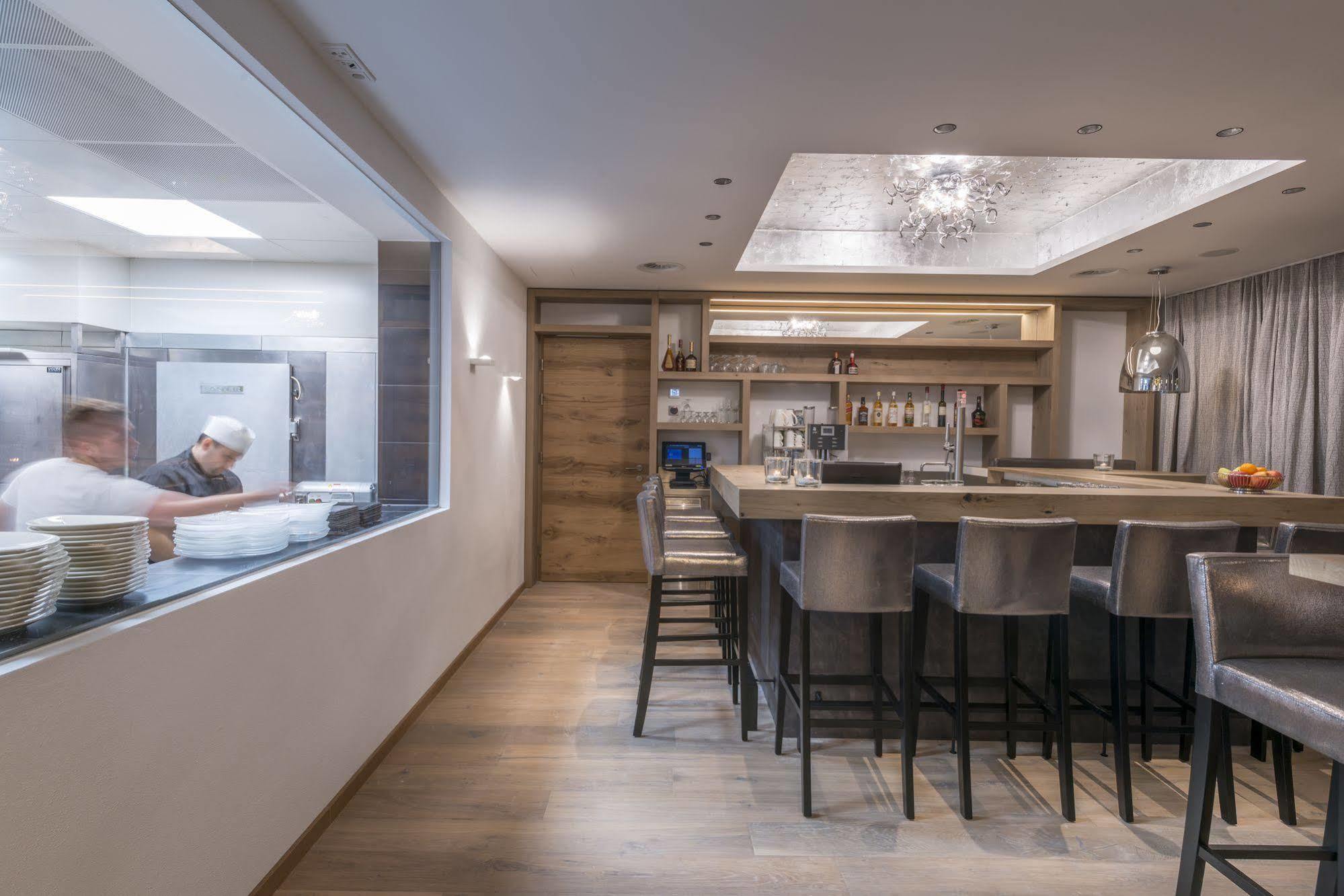 Heart Hotel Grischuna Σανκτ Αντόν αμ Άλμπεργκ Εξωτερικό φωτογραφία